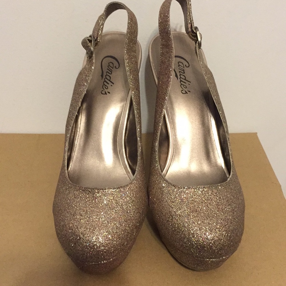 Candie’s Gold Glitter High Heels size 9